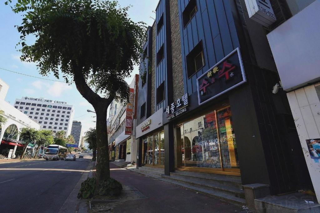 Jeju Sejong Hotel Bagian luar foto