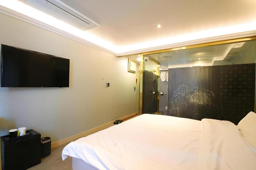 Jeju Sejong Hotel Bagian luar foto