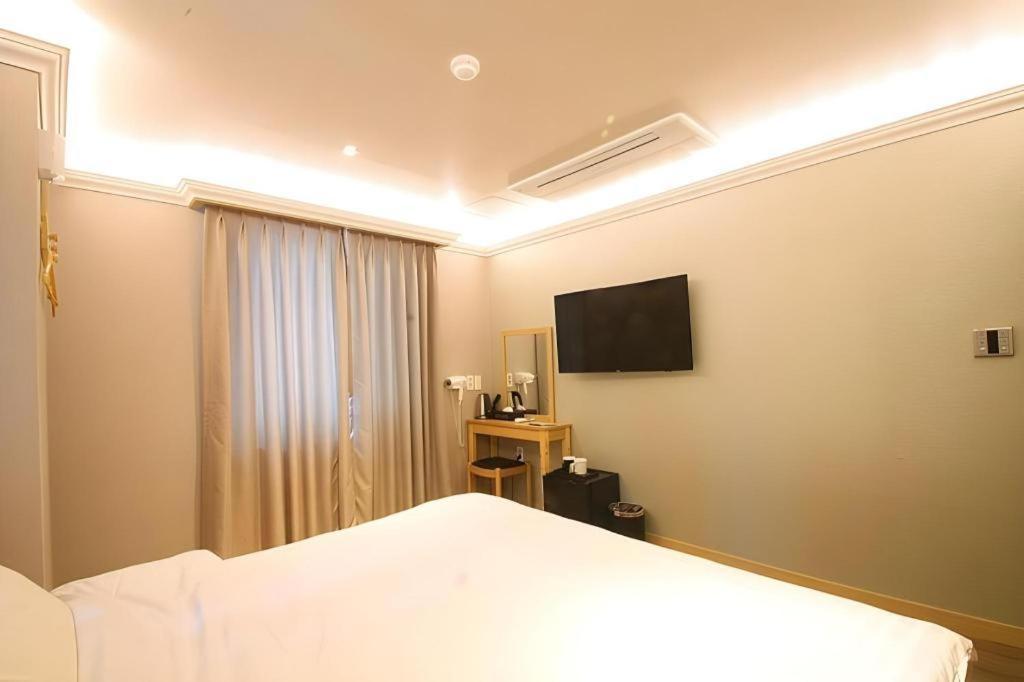 Jeju Sejong Hotel Bagian luar foto